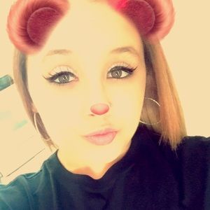 Meet your Posher, Abigail